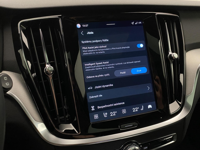 Volvo V60 B4 AUT DARK PLUS