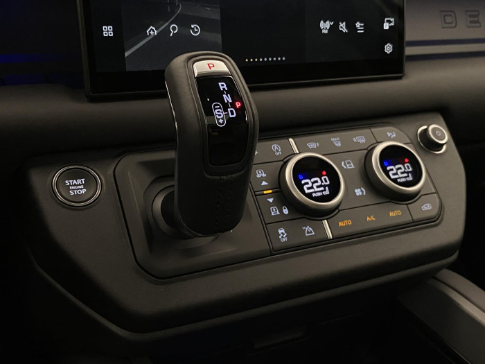 Land Rover Defender 110 D300 X-DYNAMIC HSE AWD AUT 3.0 d Dynamic