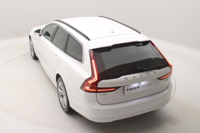 Volvo V90 B4 AWD CORE AUT REZERVACE