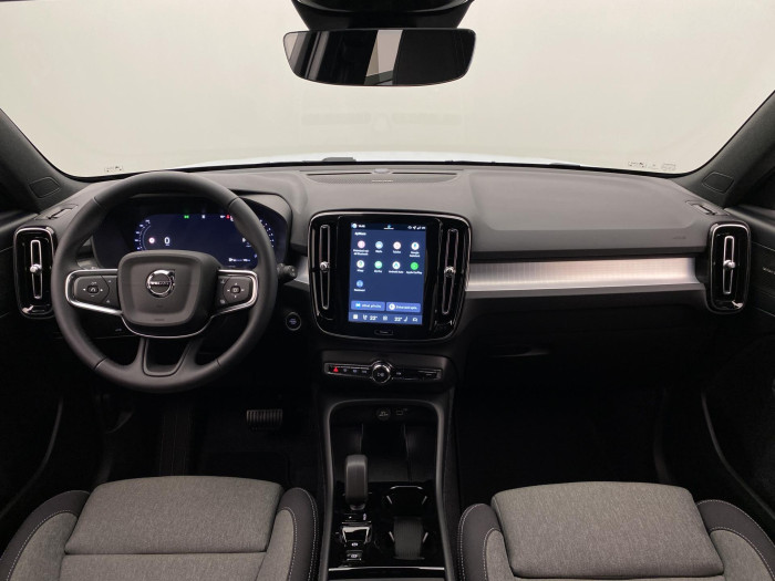 Volvo XC40 B3 AUT DARK PLUS