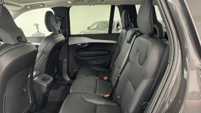 Volvo XC90 B5 AWD PLUS BRIGHT REZERVACE 2.0 Plus