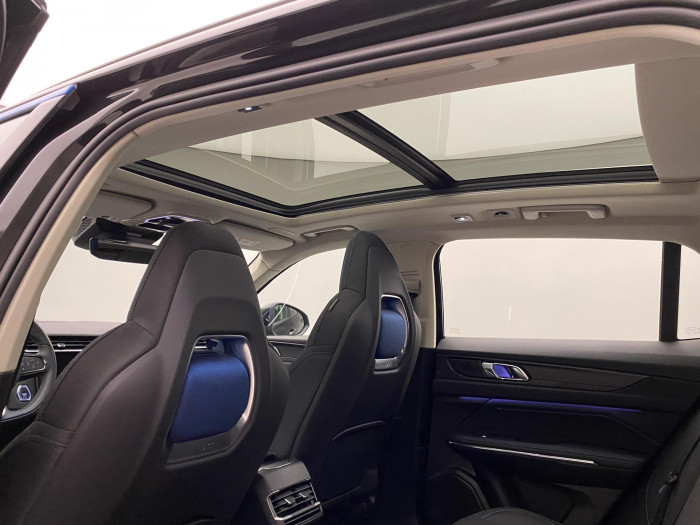 Lynk & Co 01 HEV DCT AUT 1.maj