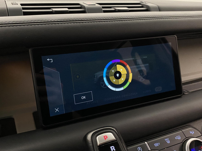 Land Rover Defender 110 P400 HSE AWD REZERVACE