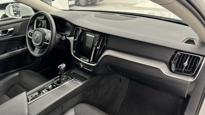 Volvo V60 D3 MOMENTUM REZERVACE 2.0 d Momentum