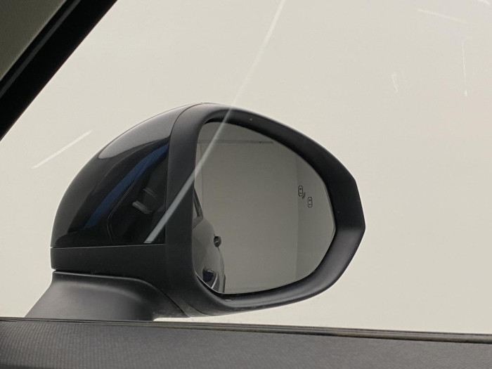 Lynk & Co 01 PHEV DCT AUT 1.maj