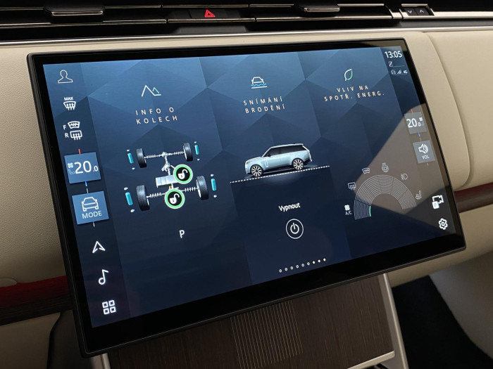 Land Rover Range Rover P550e AUTOBIOGRAPHY SWB