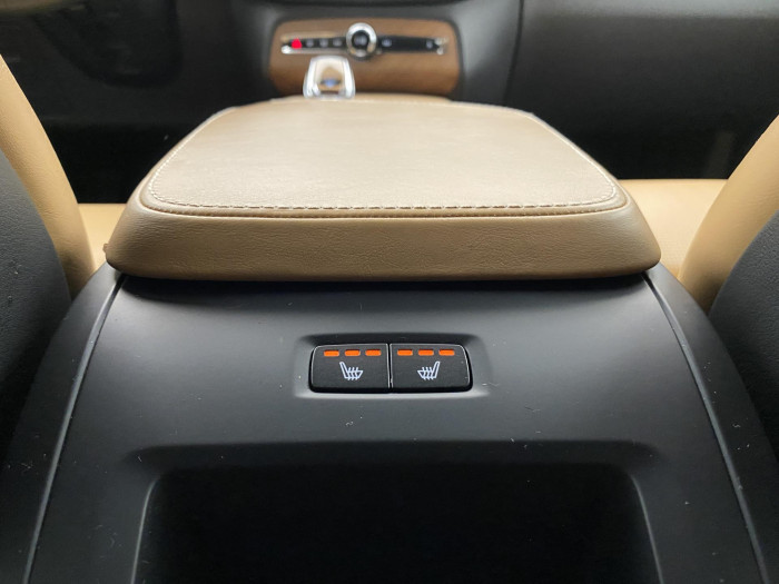 Volvo XC90 B5 AWD INSCRIPION AUT CZ