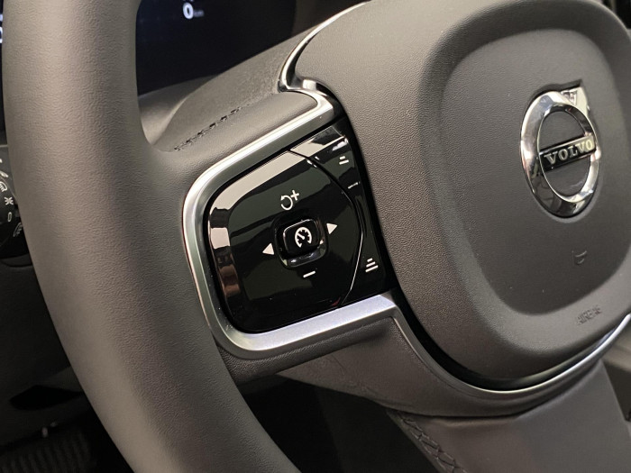 Volvo XC60 T8 AWD DARK PLUS RECHARGE AUT