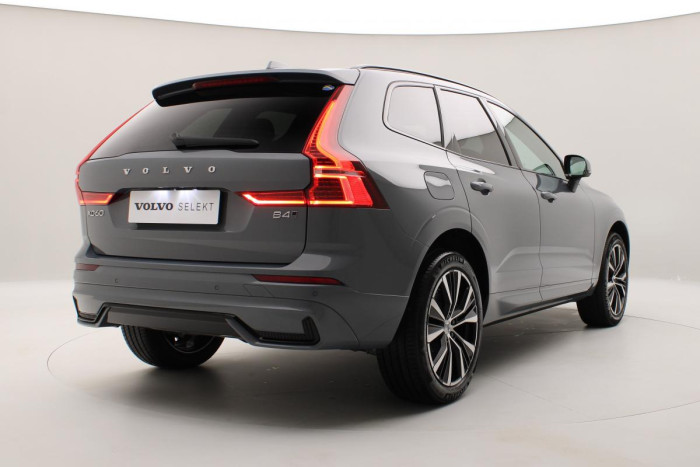 Volvo XC60 B4 AWD PLUS DARK REZERVACE 2.0 Plus