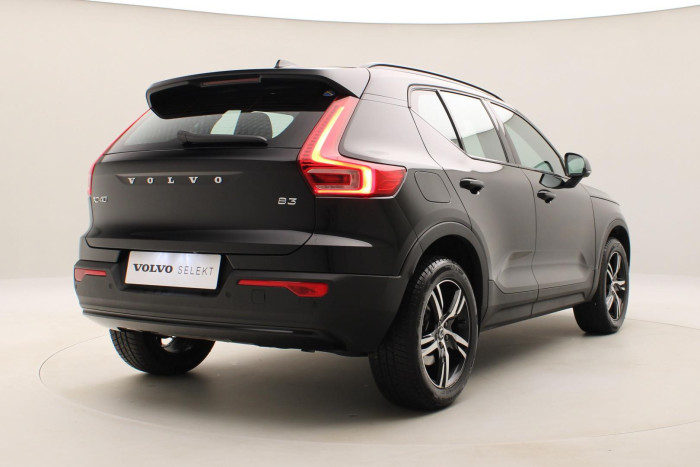 Volvo XC40 B3 DARK PLUS AUT CZ 1.maj