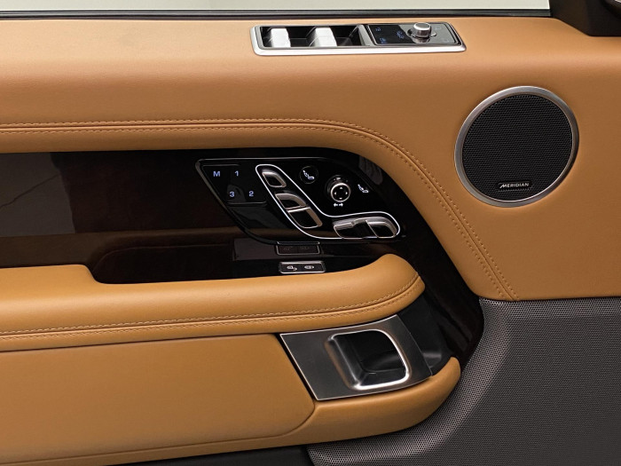 Land Rover Range Rover P525 AUTOBIOGRAPHY REZERVACE