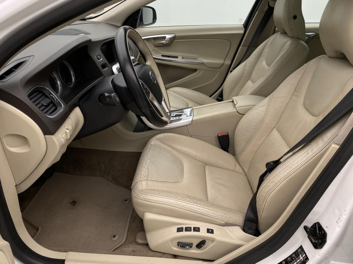 Volvo S60 D5 SUMMUM AUT CZ 2.4 d Summum