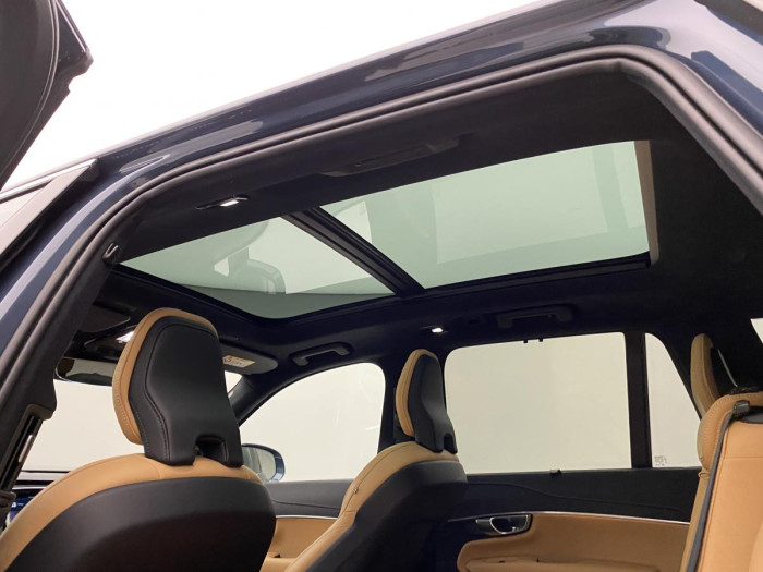 Volvo XC90 B5 AWD ULTIMATE AUT REZERVACE