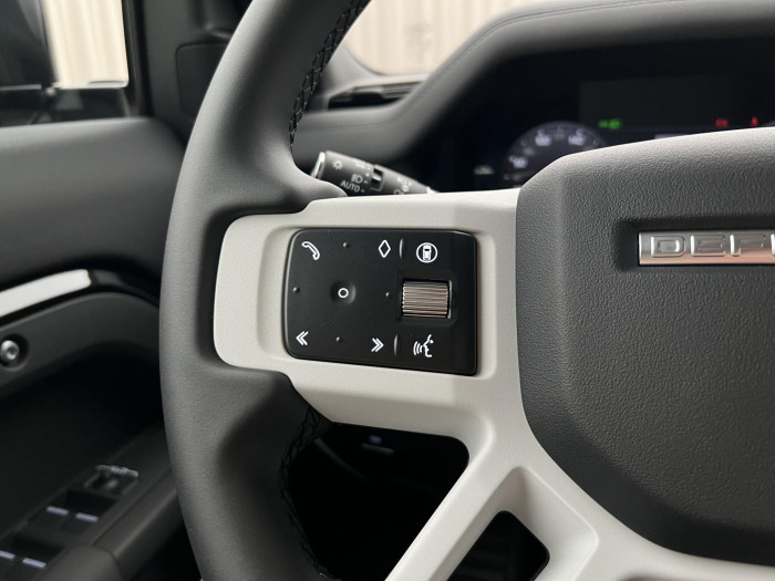 Land Rover Defender 110 D250 S AWD Aut 3.0 d