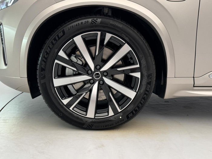 Volvo XC90 T8 AWD AUT RECHARGE CORE 7míst