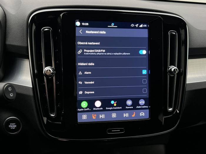 Volvo XC40 B3 CORE AUT CZ 1.maj.