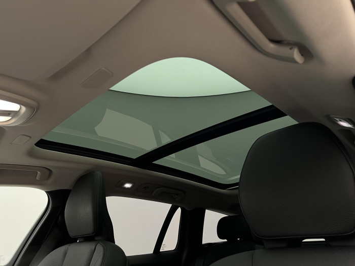 Volvo V60 B4 ULTIMATE DARK AUT 1.maj.