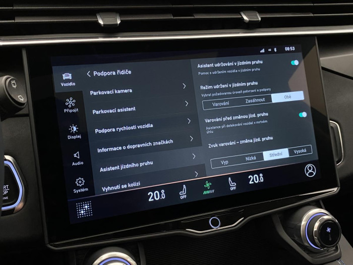 Lynk & Co 01 PHEV DCT AUT 1.maj. REZERVACE