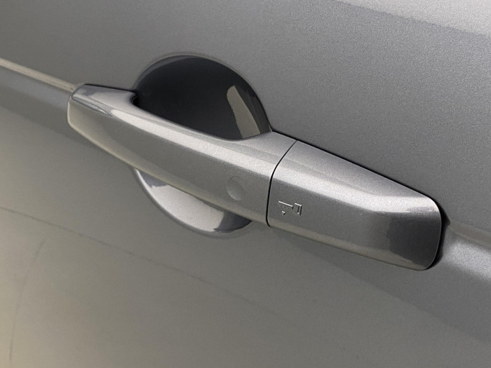 Land Rover Discovery Sport D200 R-DYNAMIC SE AWD AUT 2.0 d Dynamic SE