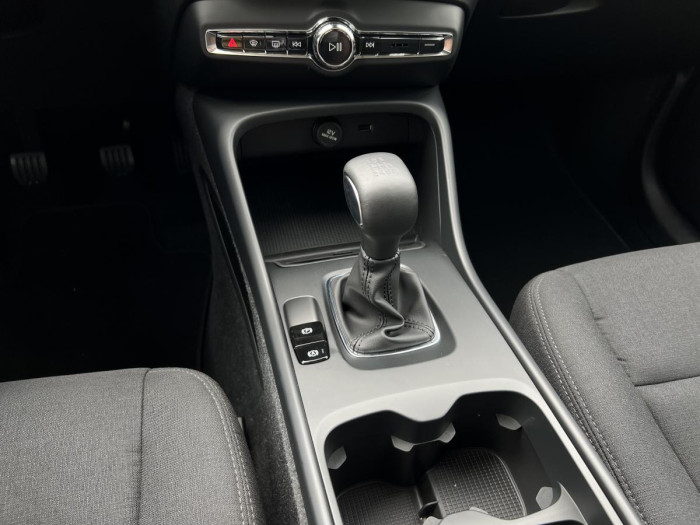 Volvo XC40 T2 ESSENTIAL CZ