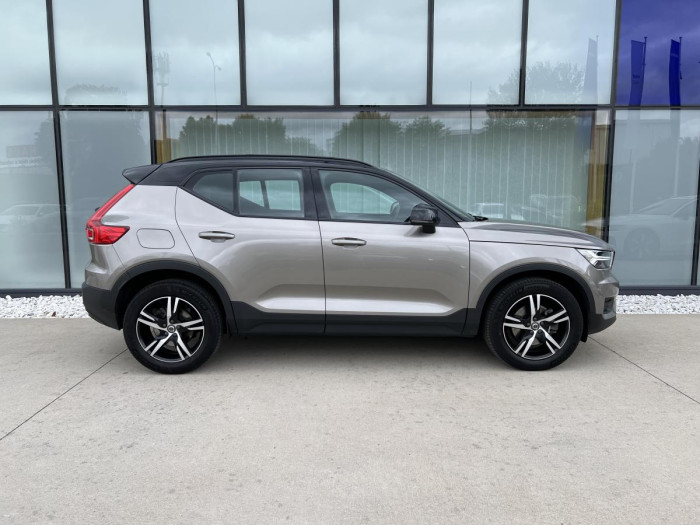 Volvo XC40 B4 R-DESIGN Aut