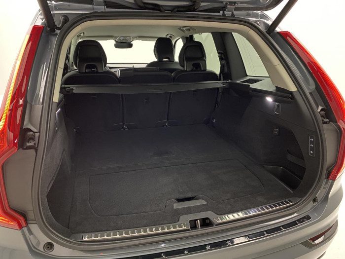 Volvo XC90 B6 AWD PLUS DARK AUT CZ 1.maj