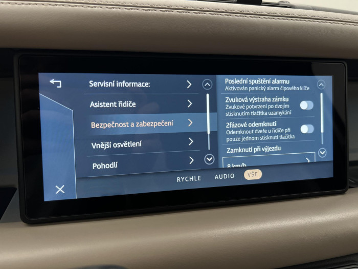 Land Rover Defender P400 HSE AWD AUT CZ