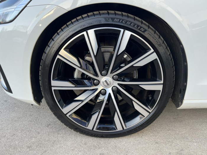 Volvo V60 B4 R-DESIGN Aut 1.maj.