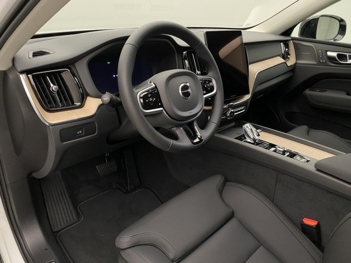 Volvo XC60 B5 AWD AUT DARK PLUS