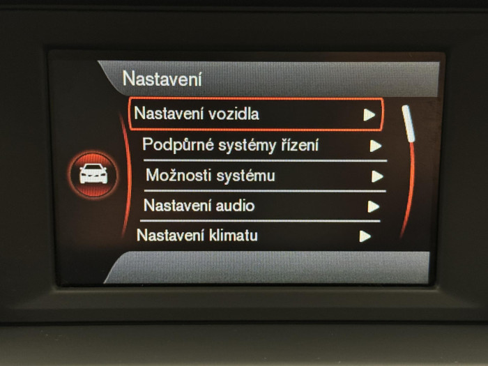 Volvo V70 D4 MOMENTUM CZ 1.maj 2.0 d Momentum