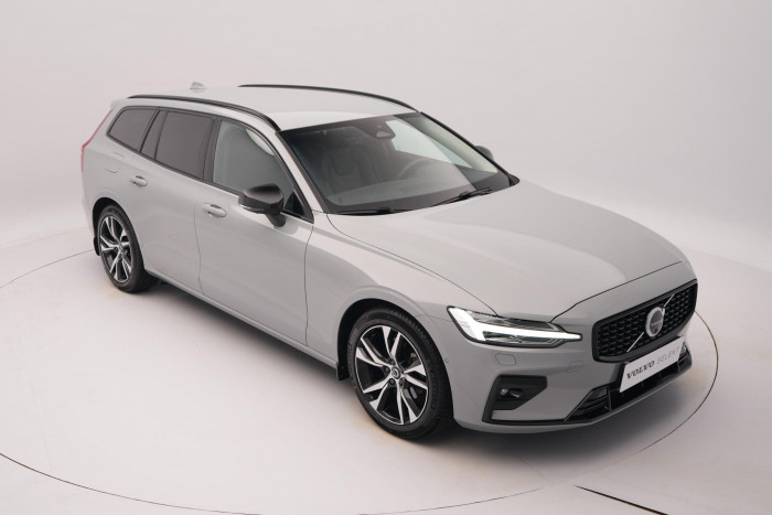 Volvo V60 B4 PLUS DARK AUT 1.maj.