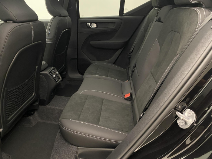 Volvo XC40 B3 AUT DARK PLUS