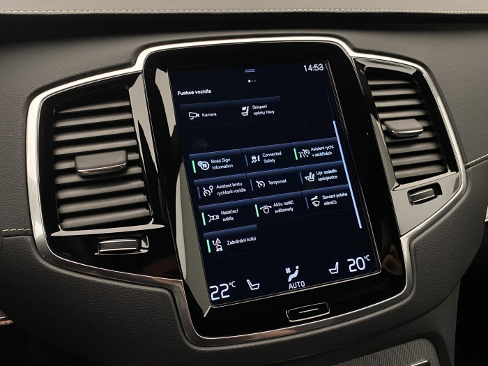 Volvo XC90 B6 AWD R-DESIGN REZERVACE