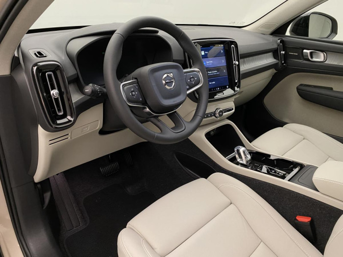 Volvo XC40 B4 AUT DARK ULTRA