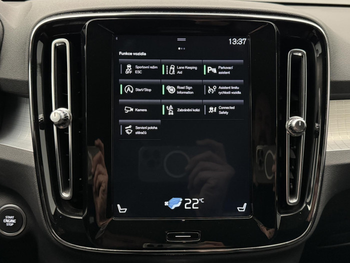 Volvo XC40 T3 MOMENTUM CZ 1.maj. 1.5 Momentum