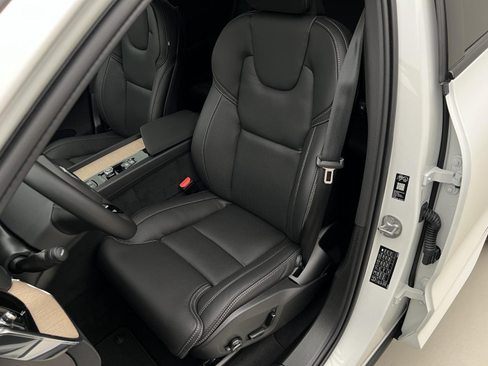 Volvo XC60 T6 AWD RECHARGE DARK PLUS