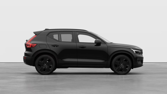 Volvo XC40 B3 AUT PLUS BLACK EDITION