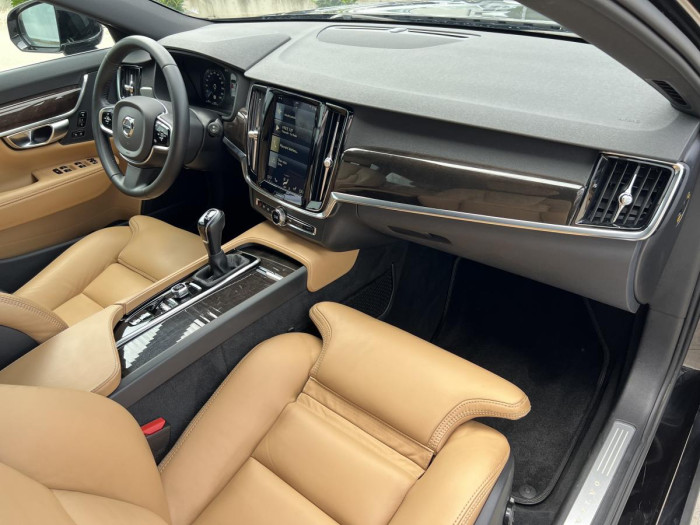 Volvo V90 D3 INSCRIPTION 1.maj. 2.0 d