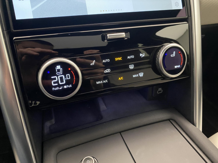 Land Rover Discovery D300 AWD AUT CZ 7míst 3.0 d