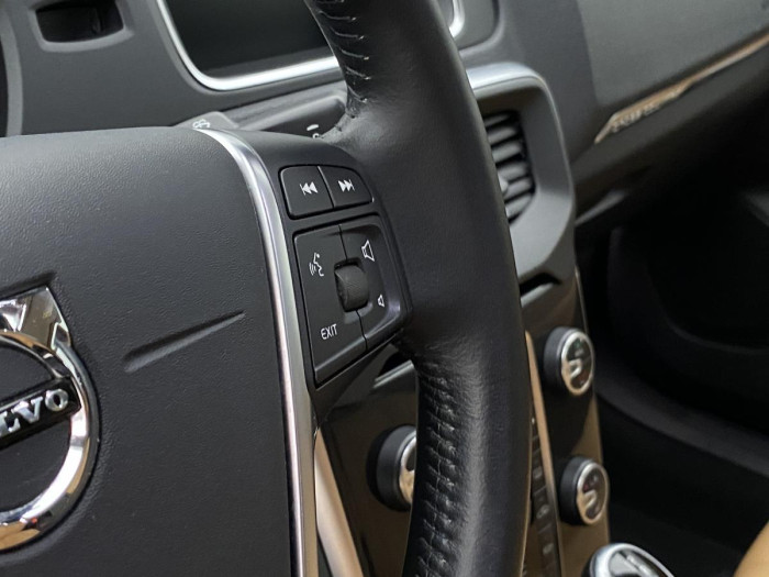 Volvo V40 CC T3 INSCRIPTION REZERVACE 1.5 CC CC