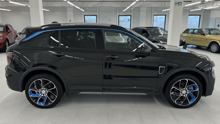 Lynk & Co 01 PHEV DCT AUT 1.maj. REZERVACE