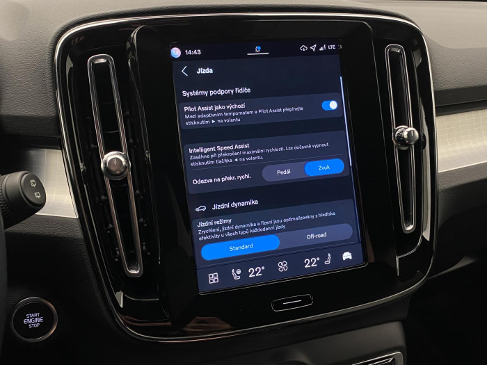 Volvo XC40 B3 AUT DARK PLUS