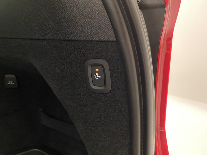 Volvo XC90 B6 AWD R-DESIGN AUT