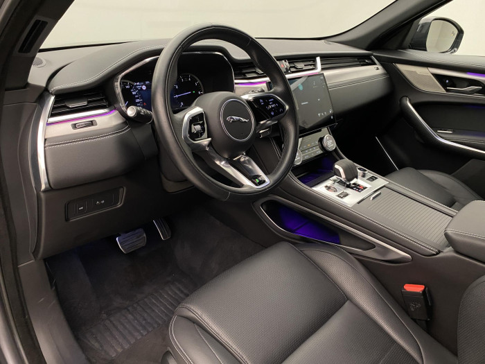 Jaguar F-Pace P250 SE AWD AUT REZERVACE 2.0 SE