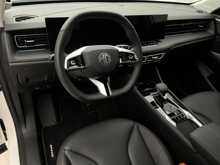 MG HS 1.5 TGI EXCLUSIVE AUT CZ 1.maj 1.5 Exclusive