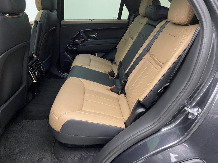 Land Rover Range Rover Sport P550e AUTOBIGRAPHY AWD