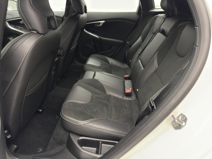 Volvo V40 T3 R-DESIGN AUT