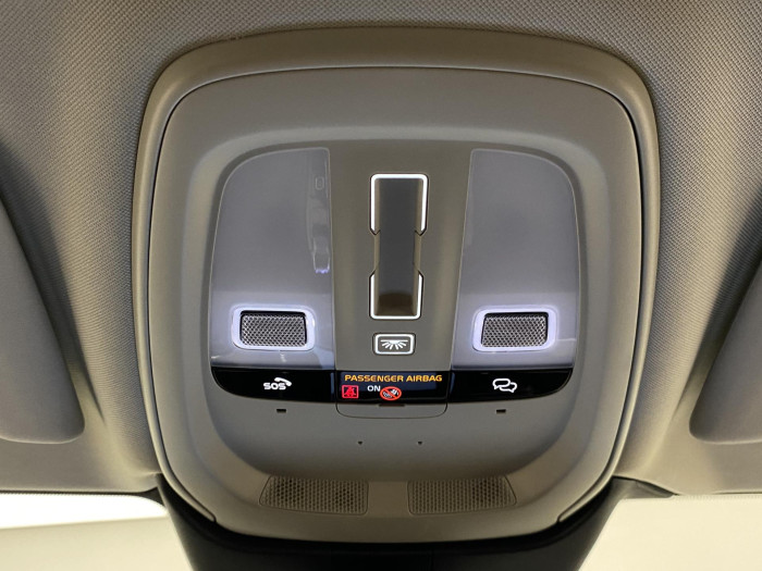 Volvo V60 T8 AWD PLUG-IN BRIGHT ULTRA CZ