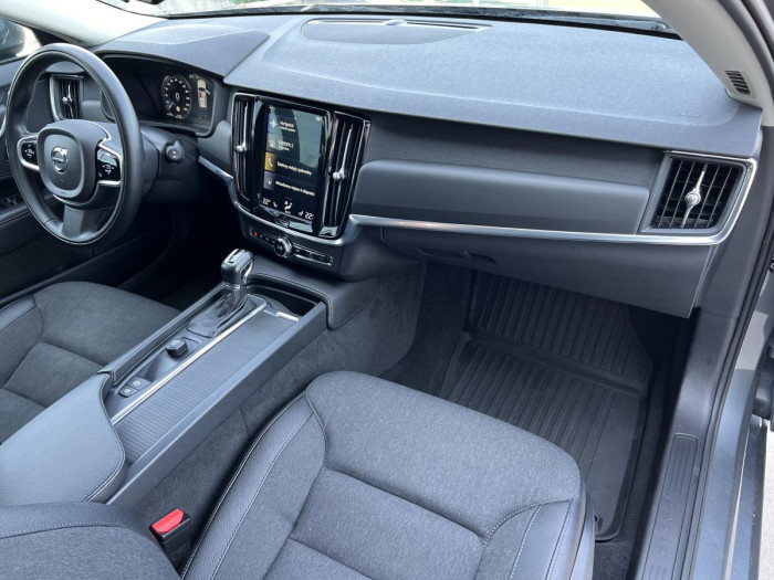 Volvo V90 D4 Aut 1.maj. NAVIGACE 2.0 d