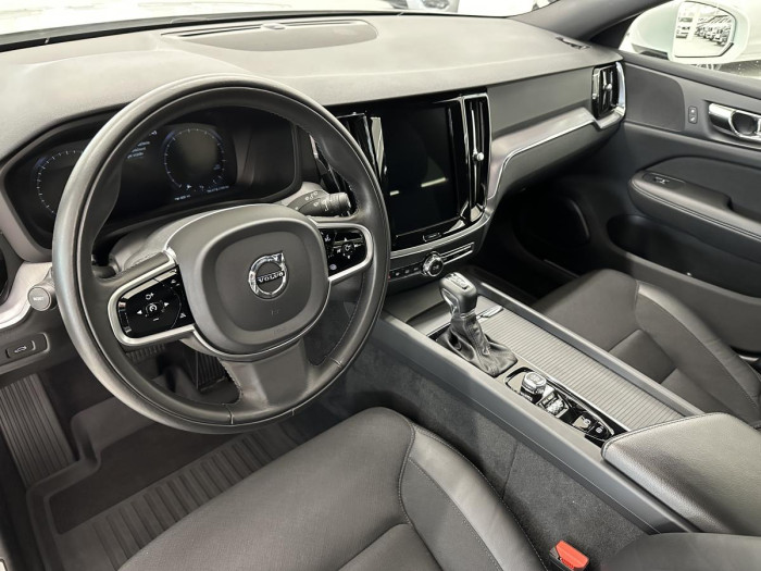Volvo V60 T5 MOMENTUM POLESTAR REZERVACE 2.0 Momentum
